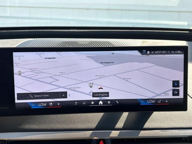 Photo of 2025 Mineral White Metallic BMW iX