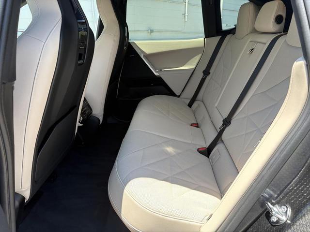 Photo of 2025 Mineral White Metallic BMW iX