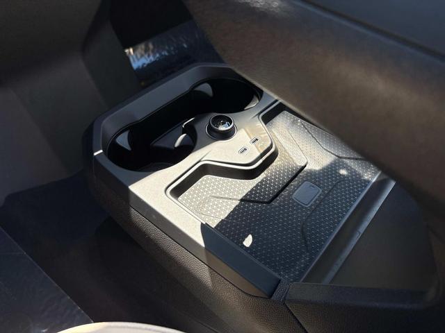 Photo of 2025 Dark Graphite Metallic BMW iX