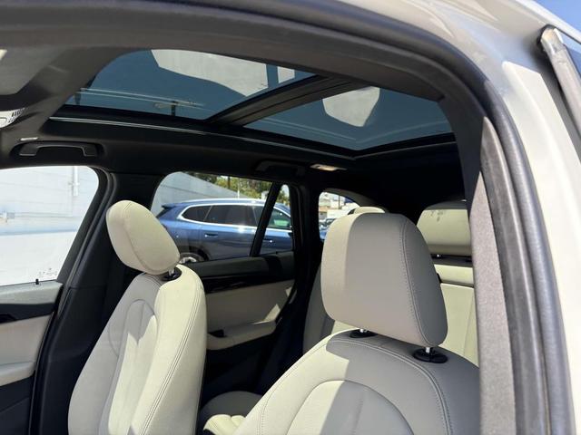 Photo of 2021 Alpine White BMW X1