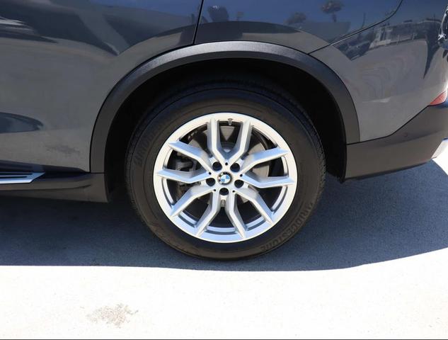 Photo of 2020 Arctic Gray Metallic BMW X5