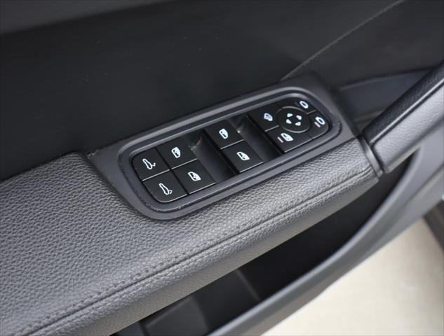 Photo of 2024 White Porsche Cayenne