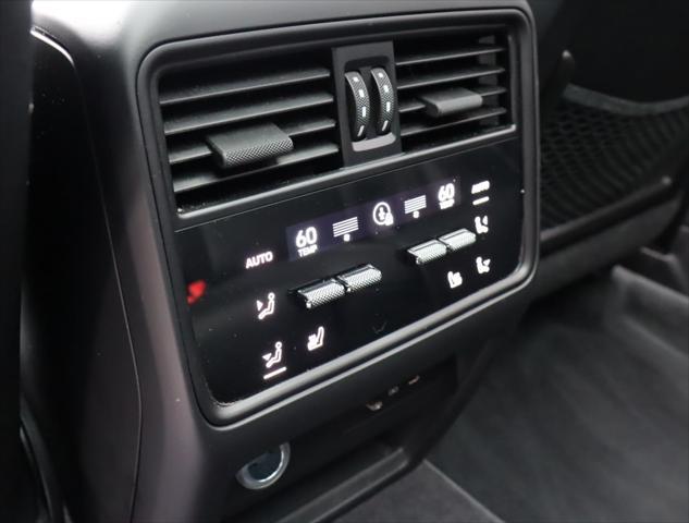 Photo of 2024 White Porsche Cayenne