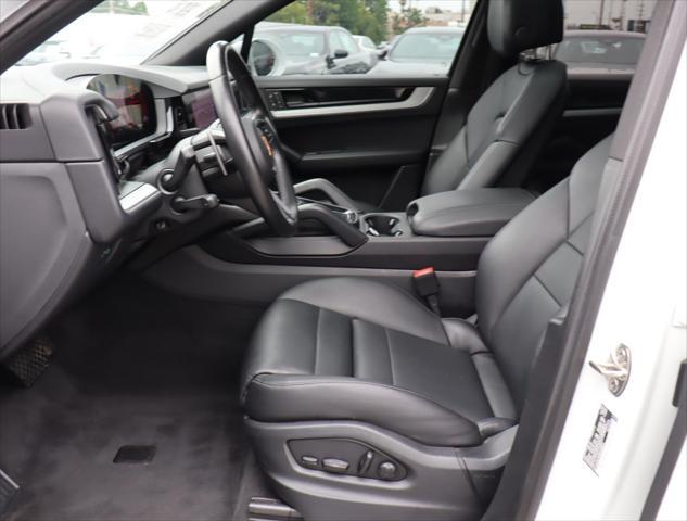 Photo of 2024 White Porsche Cayenne