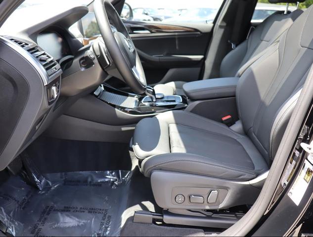 Photo of 2024 Jet Black BMW X3