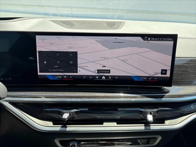 Photo of 2024 Black Sapphire Metallic BMW X7