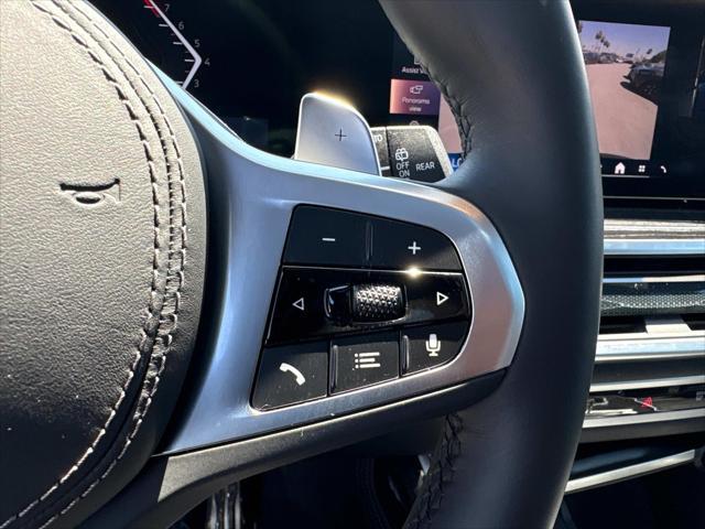 Photo of 2024 Black Sapphire Metallic BMW X7