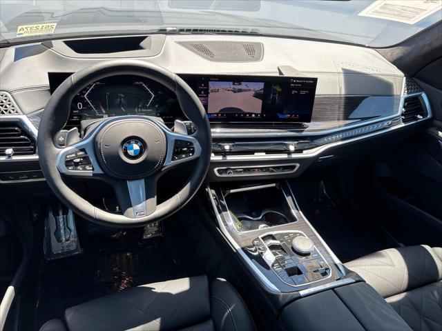 Photo of 2024 Black Sapphire Metallic BMW X7