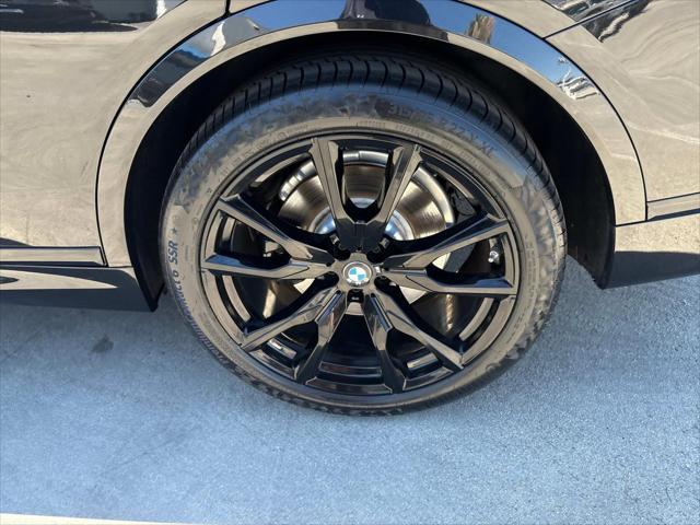 Photo of 2024 Black Sapphire Metallic BMW X7