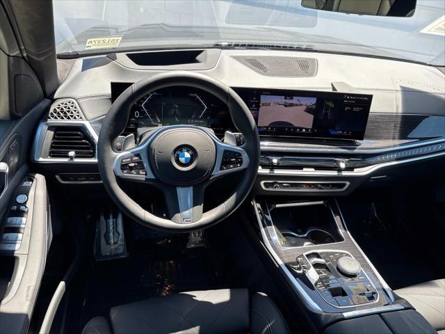Photo of 2024 Black Sapphire Metallic BMW X7