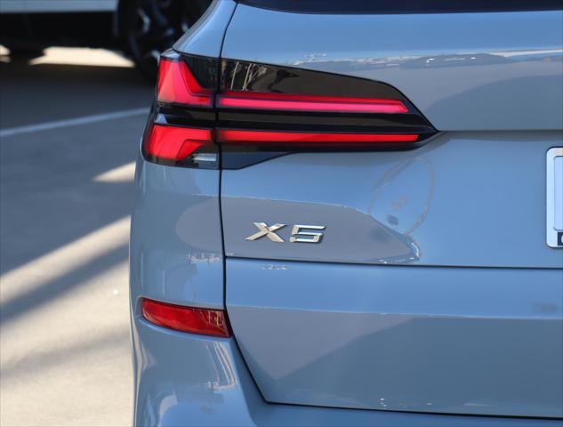 Photo of 2024 Brooklyn Grey Metallic BMW X5 PHEV