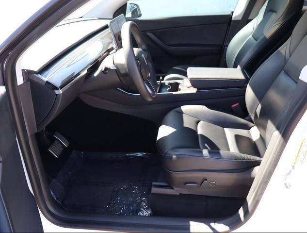 Photo of 2021 Pearl White Multi-Coat Tesla Model Y