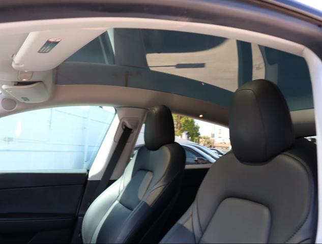 Photo of 2021 Pearl White Multi-Coat Tesla Model Y