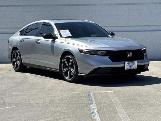 Photo of 2024 Solar Silver Metallic Honda Accord Hybrid
