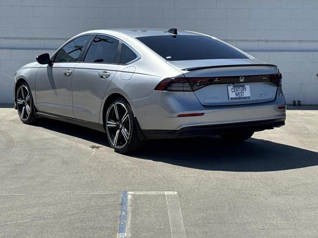 Photo of 2024 Solar Silver Metallic Honda Accord Hybrid