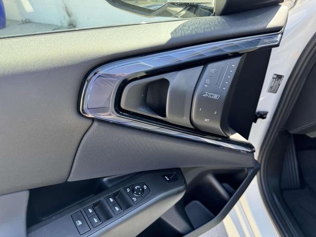 Photo of 2025 Alpine White BMW X3
