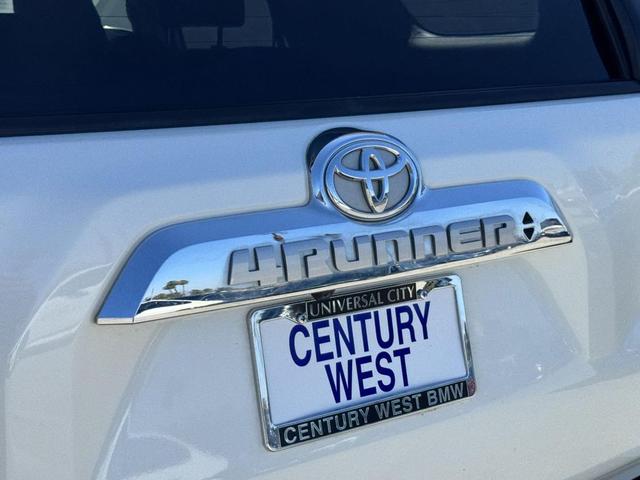 Photo of 2019 Blizzard Pearl Toyota 4Runner