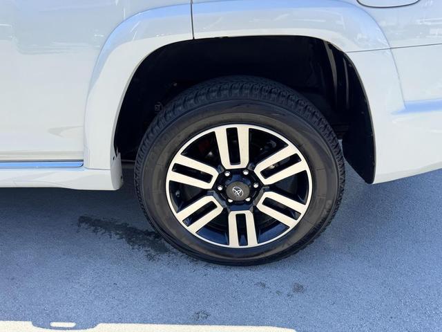 Photo of 2019 Blizzard Pearl Toyota 4Runner