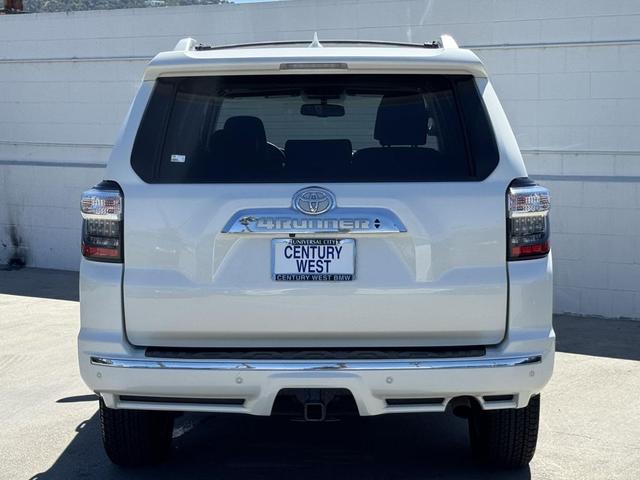 Photo of 2019 Blizzard Pearl Toyota 4Runner