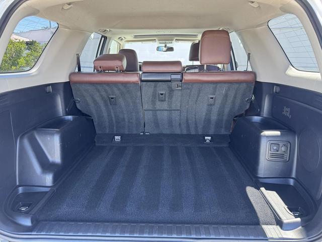 Photo of 2019 Blizzard Pearl Toyota 4Runner