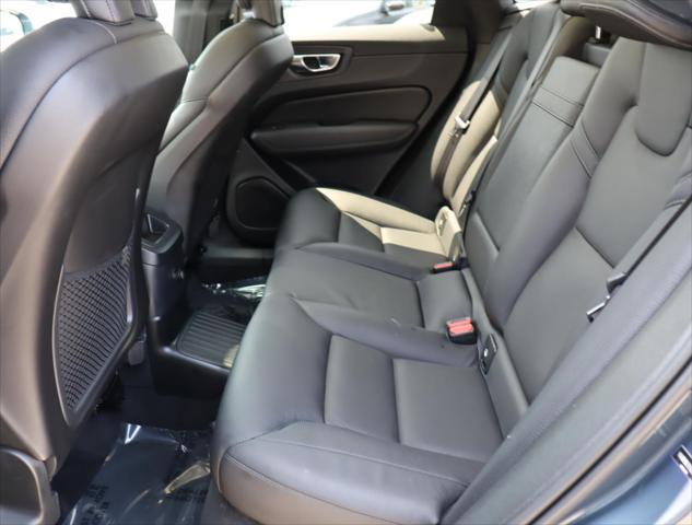 Photo of 2020 Denim Blue Metallic Volvo XC60 Recharge Plug-In Hybrid