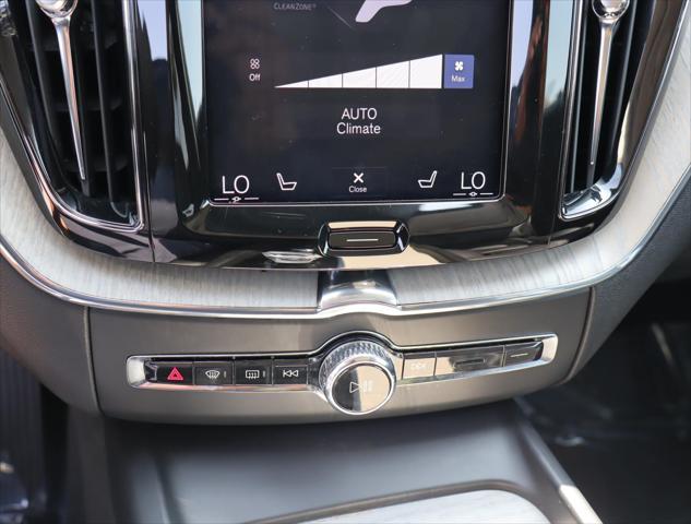 Photo of 2020 Denim Blue Metallic Volvo XC60 Recharge Plug-In Hybrid