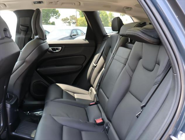 Photo of 2020 Denim Blue Metallic Volvo XC60 Recharge Plug-In Hybrid