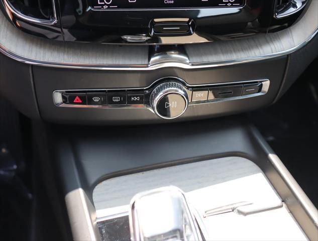Photo of 2020 Denim Blue Metallic Volvo XC60 Recharge Plug-In Hybrid