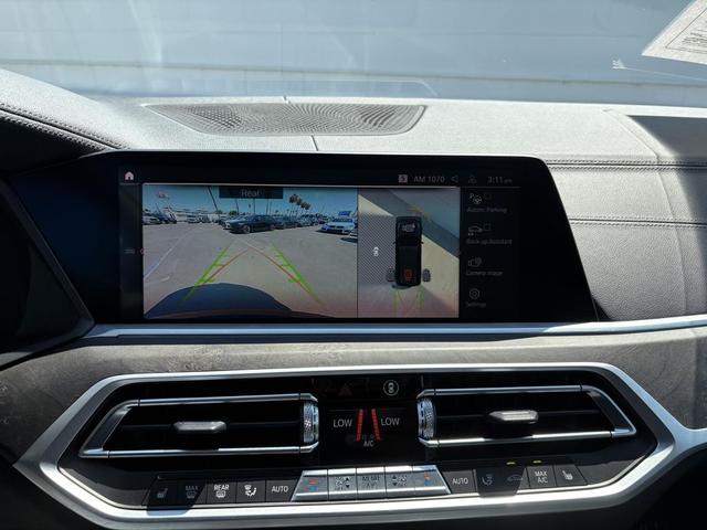 Photo of 2022 Black Sapphire Metallic BMW X7