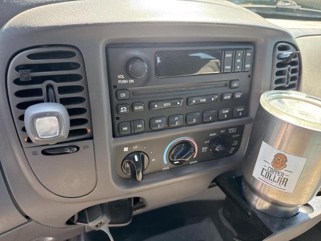 Photo of 2002 Silver Clearcoat Ford F-150