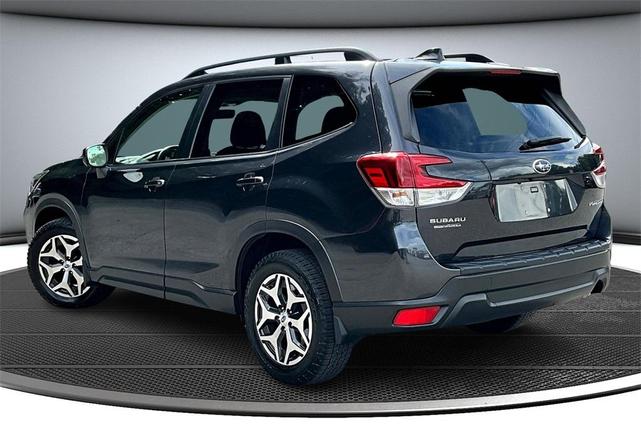 Photo of 2019 Dark Gray Metallic Subaru Forester