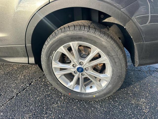 Photo of 2019 Magnetic Ford Escape