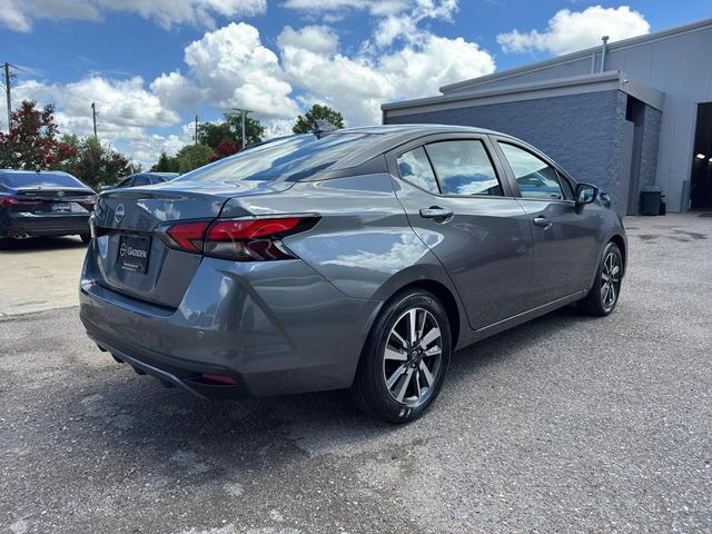 Photo of 2025 Gun Metallic Nissan Versa