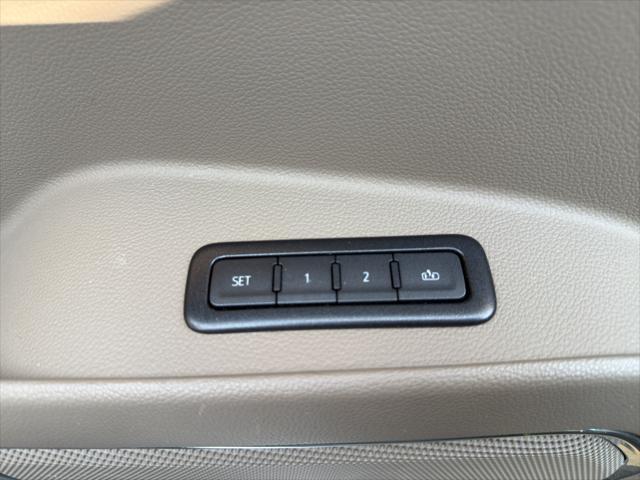 Photo of 2019 Iridescent Pearl Tricoat Chevrolet Tahoe