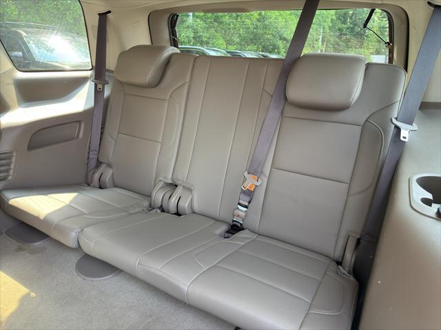 Photo of 2019 Iridescent Pearl Tricoat Chevrolet Tahoe