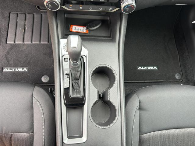 Photo of 2025 Super Black Nissan Altima