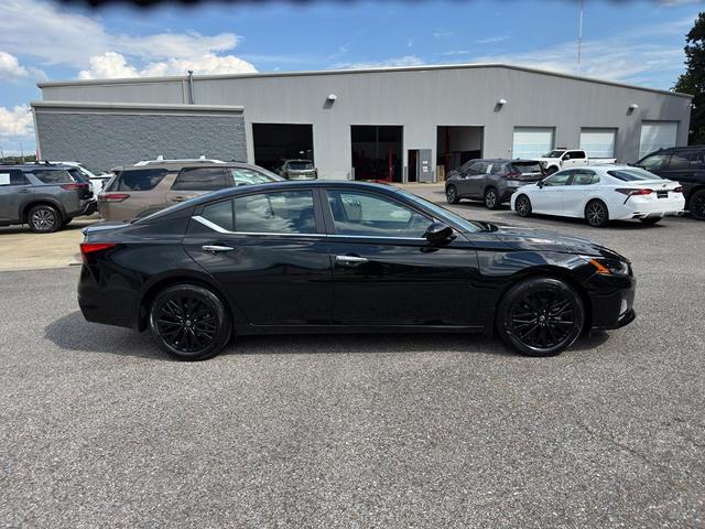 Photo of 2025 Super Black Nissan Altima