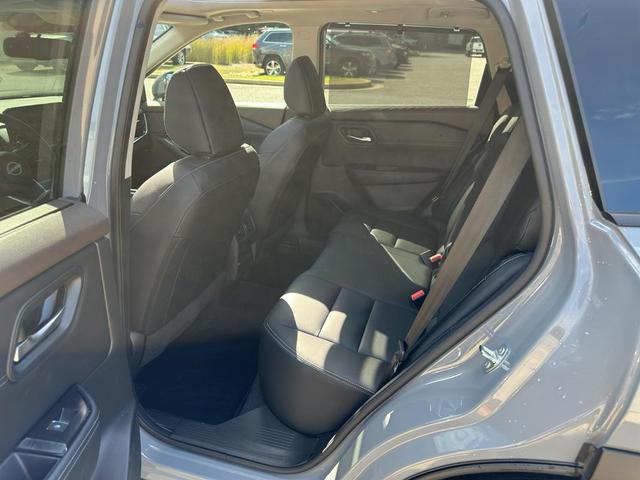 Photo of 2023 Boulder Gray Pearl Nissan Rogue