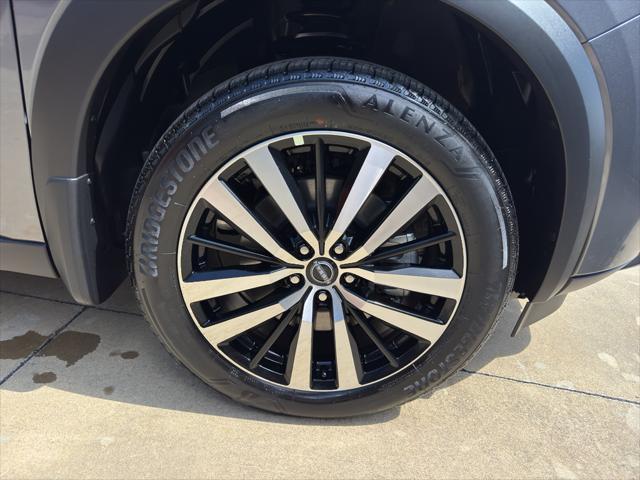 Photo of 2025 Gun Metallic Nissan Pathfinder