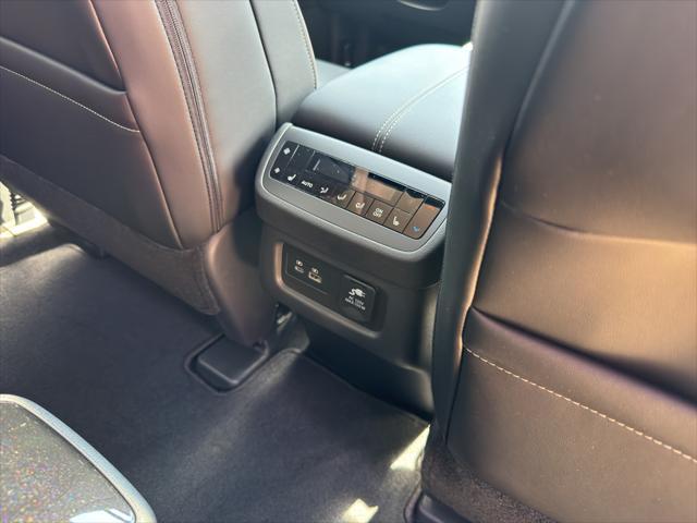 Photo of 2025 Gun Metallic Nissan Pathfinder