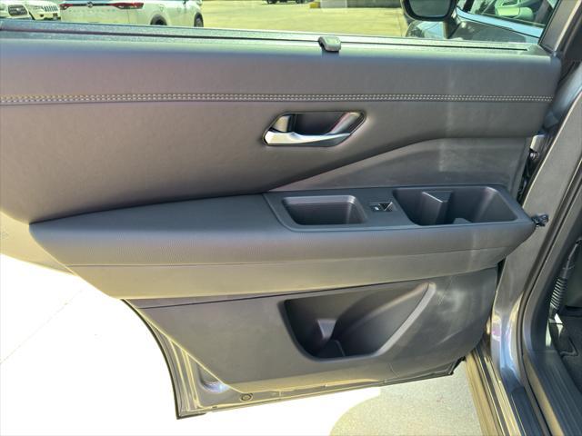Photo of 2025 Gun Metallic Nissan Pathfinder