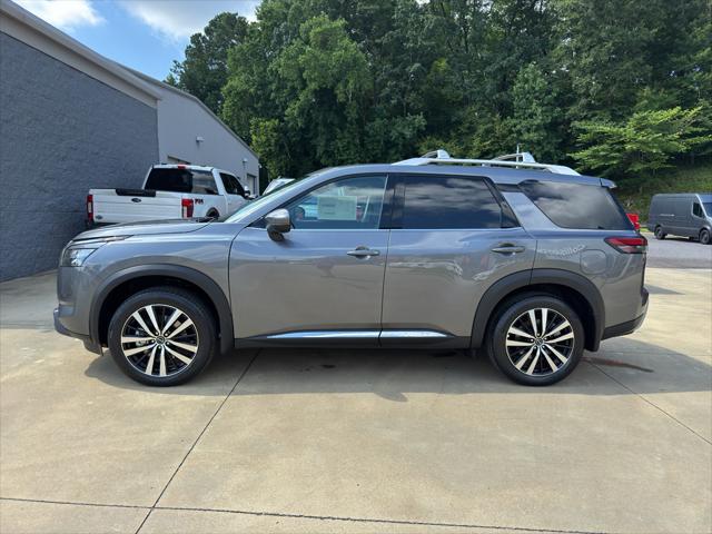 Photo of 2025 Gun Metallic Nissan Pathfinder