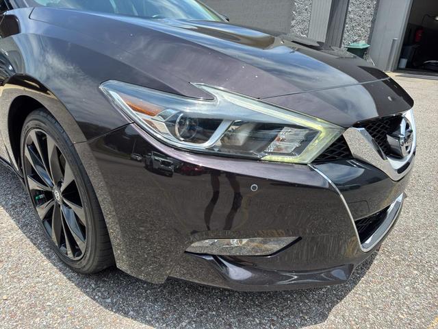 Photo of 2016 Bordeaux Black Nissan Maxima