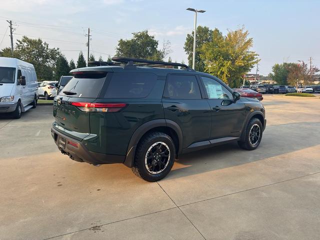 Photo of 2025 Obsidian Green Pearl Nissan Pathfinder