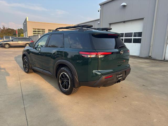 Photo of 2025 Obsidian Green Pearl Nissan Pathfinder