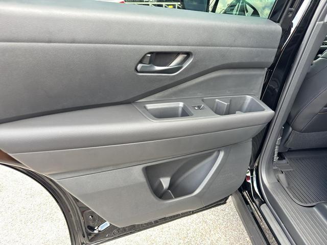 Photo of 2025 Super Black Nissan Pathfinder