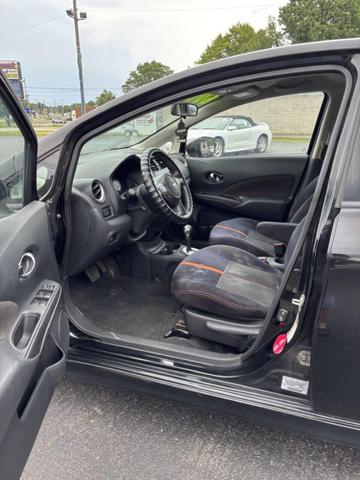 Photo of 2015 Super Black Nissan Versa Note