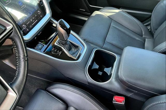 Photo of 2022 Ice Silver Metallic Subaru Legacy