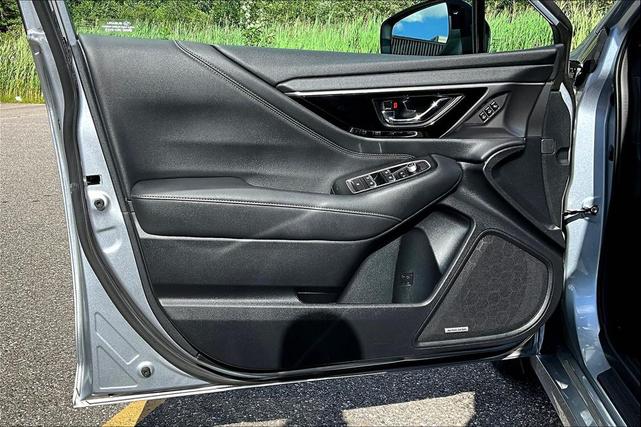Photo of 2022 Ice Silver Metallic Subaru Legacy