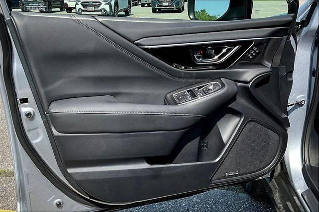 Photo of 2025 Ice Silver Metallic Subaru Outback